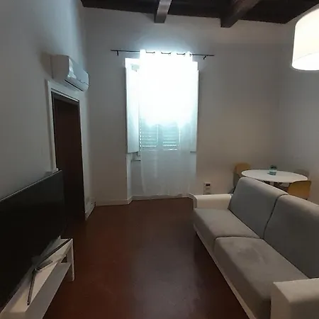 아파트 52cento Apts 아레초